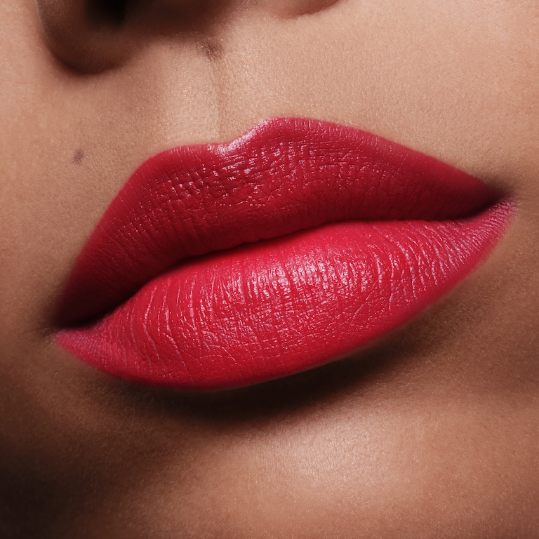 Fucking Fabulous Lip Color, 3.2 g, F9 Red, F9, Model, medium